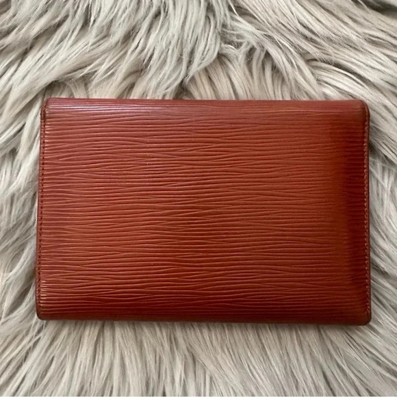 LOUIS VUITTON Epi Porte Tresor Etui Papiers Wallet Clutch - Picture 4 of 15